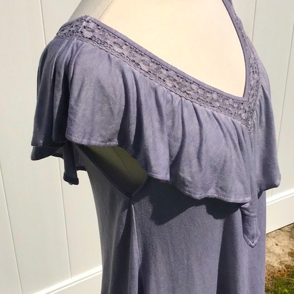 Max Jeans Blue Ruffled Double V Neckline Swing Top Size Medium - Picture 6 of 15